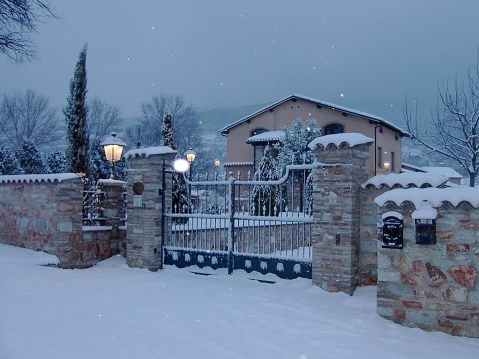 Willa Residenza Le Querce Bilocale Fossato di Vico Zewnętrze zdjęcie